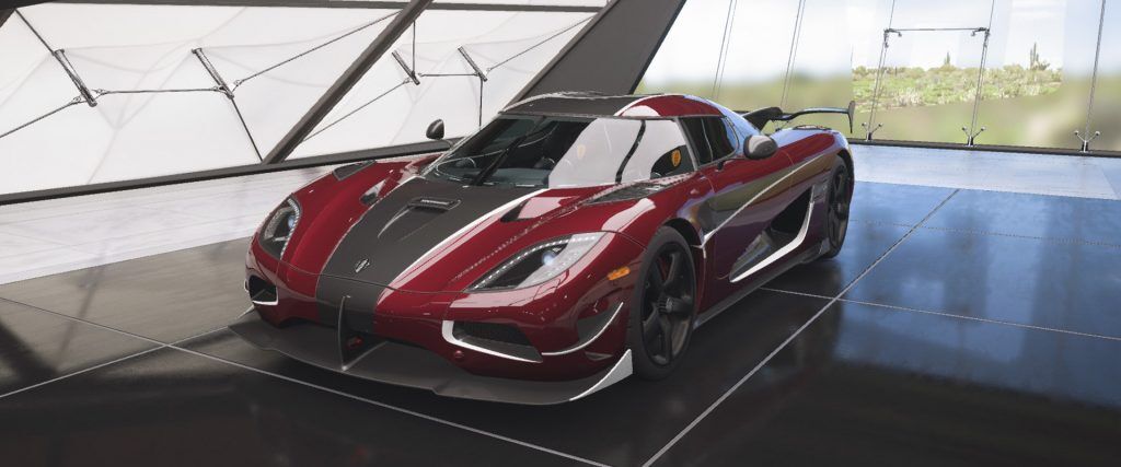 An image of the Koenigsegg Agera RS in a showroom in Forza Horizon 5