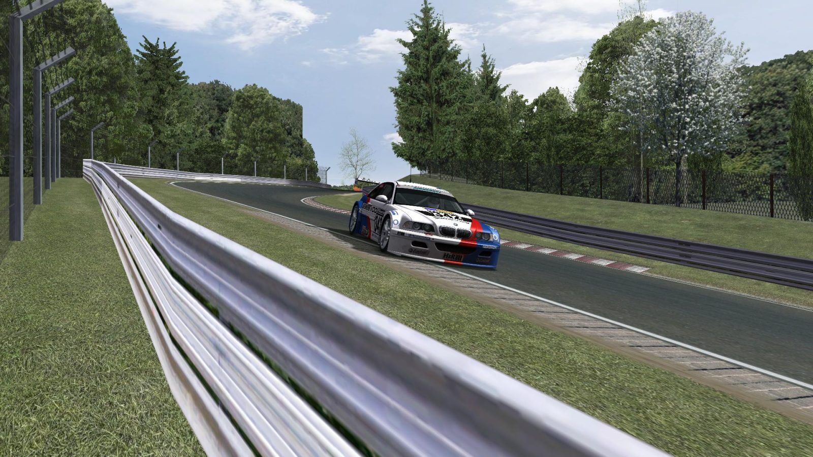 The BMW M3 GTR features in the rFactor VLN 2005 mod