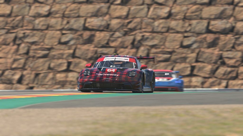 Race GT3 cars in the VRS GT Endurance Special Event